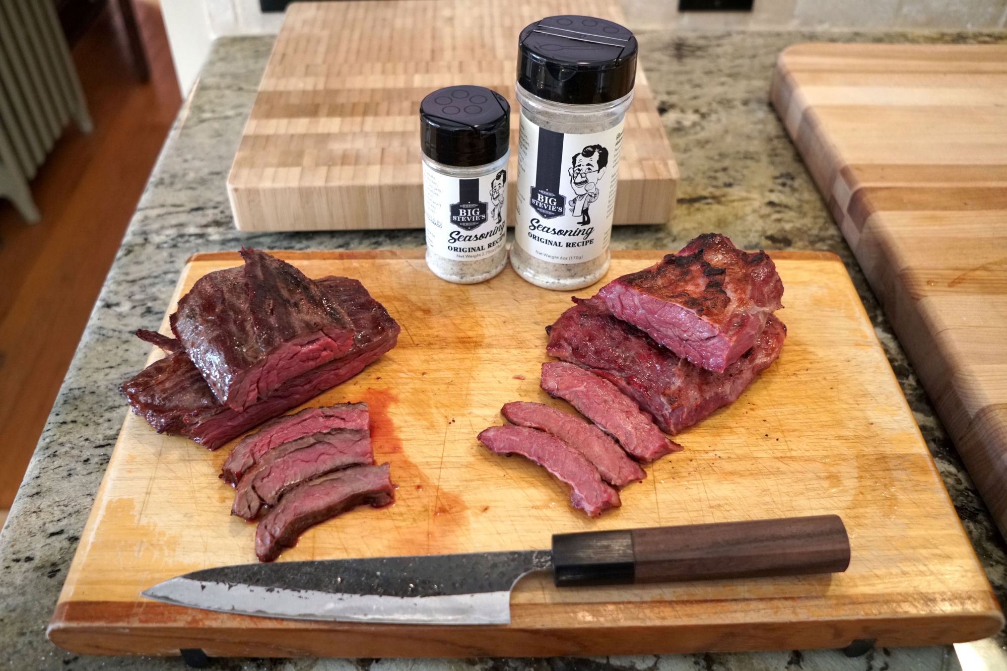 Sliced skirt steaks with Original Recipe